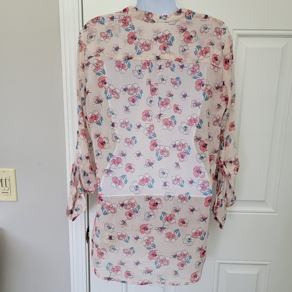 Kut From The Kloth Sheer Blush Pink Floral Roll Tab Sleeve Button Blouse Size M - Picture 6 of 12